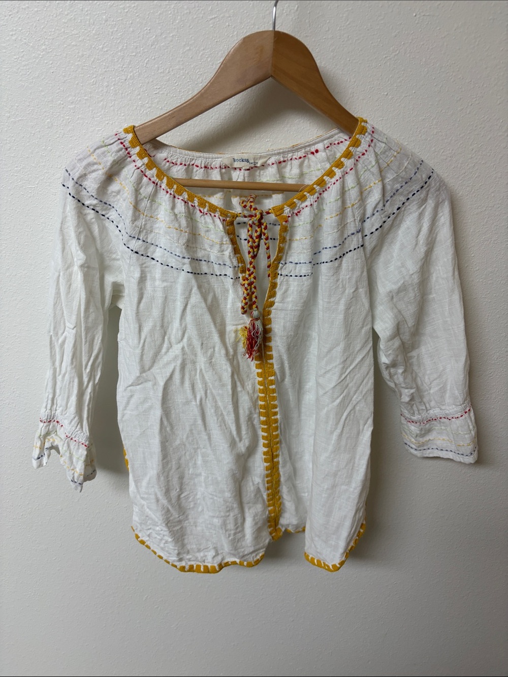 Rocks & Indigo White Embroidered Peasant Top with Mustard Trim women’s size M